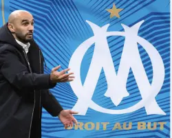 حقيقة اقتراب وليد الركراكي من تدريب أولمبيك مارسيليا!